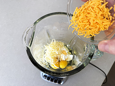 dunkin-donuts-omelet-bites-step1-400.jpg