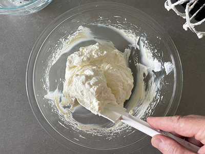 ihop-cinnamon-bun-crepes-step9.jpg