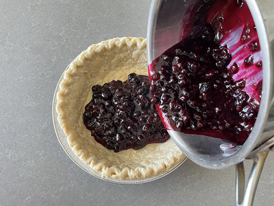 marie-callenders-double-cream-blueberry-pie-step7.jpg