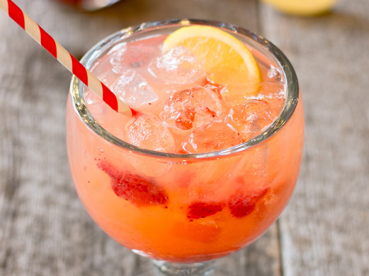 Cheddar's Spiked Strawberry Lemonade copycat recipe by Todd Wilbur