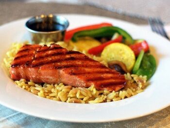 Applebee's Honey Grilled Salmon copycat recipe by Todd Wilbur
