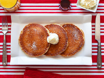 Cracker Barrel Buttermilk Pancakes copycat recipe by Todd Wilbur