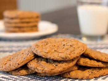 GrandMa's Oatmeal Raisin Big Cookies copycat recipe by Todd Wilbur