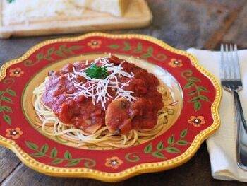 Healthy Choice Chunky Tomato, Mushroom and Garlic Pasta Sauce copycat recipe by Todd Wilbur