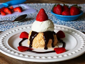 Outback Steakhouse Sydney's Sinful Sundae copycat recipe by Todd Wilbur