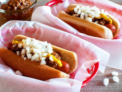 American Coney Island Chili Dogs copycat recipe by Todd Wilbur