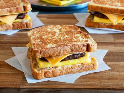 Burger King French Toast Sandwich copycat recipe by Todd Wilbur