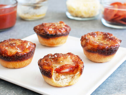 Little Caesars Crazy Puffs with Crazy Sauce copycat recipe by Todd Wilbur