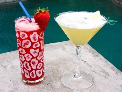 LongHorn Steakhouse Pineapple Goldrush and Strawberry Goldrush copycat recipe by Todd Wilbur