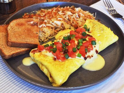Perkins Family Restaurants Country Club Omelette copycat recipe by Todd Wilbur